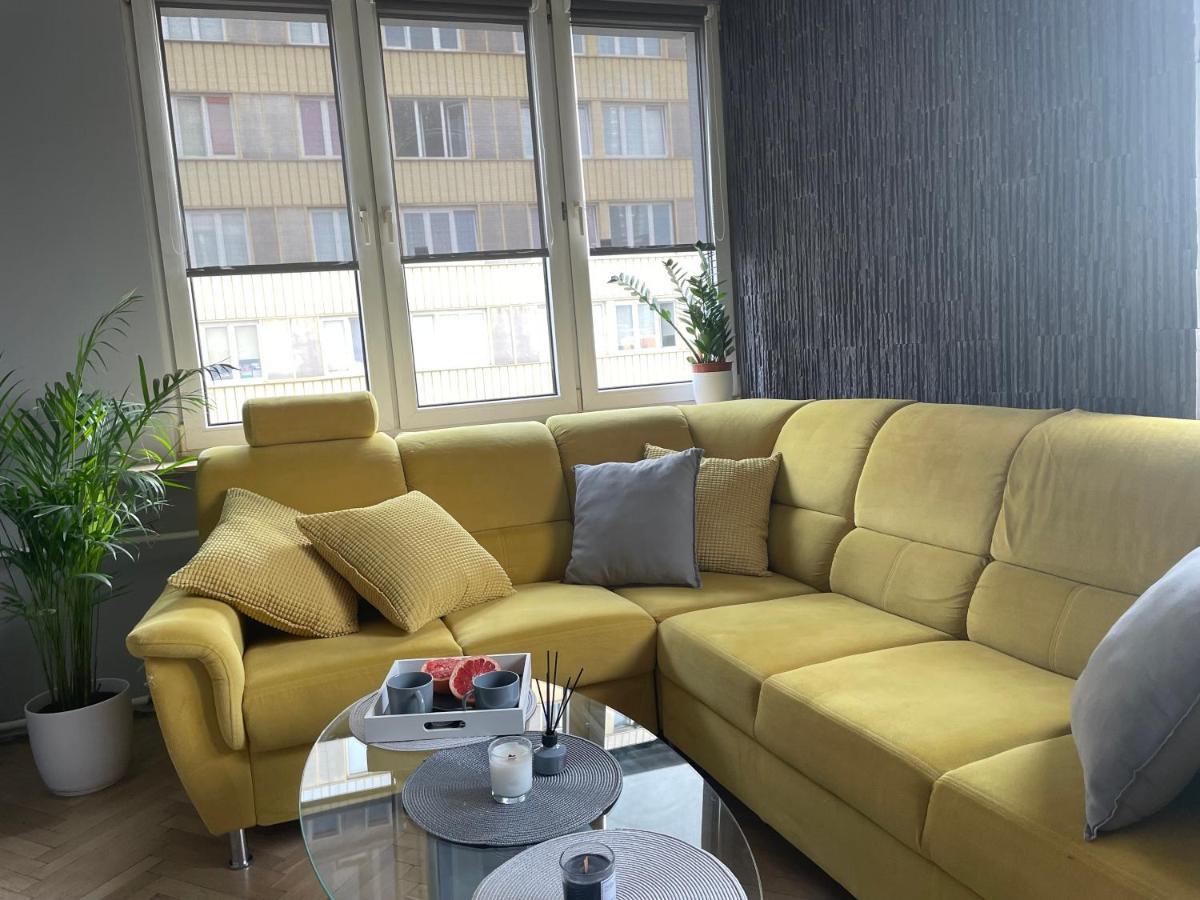 Grey Gucci Apartment City Center Varsóvia Exterior foto