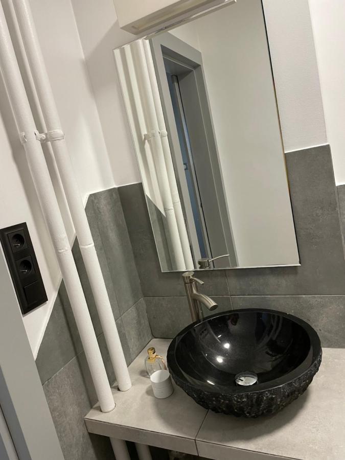 Grey Gucci Apartment City Center Varsóvia Exterior foto